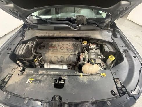 Used 2018 Jeep Compass Latitude FWD image 12