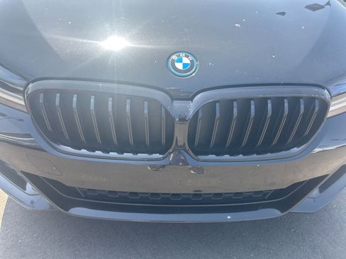 Used 2022 BMW 530e w/ M Sport Package image 13