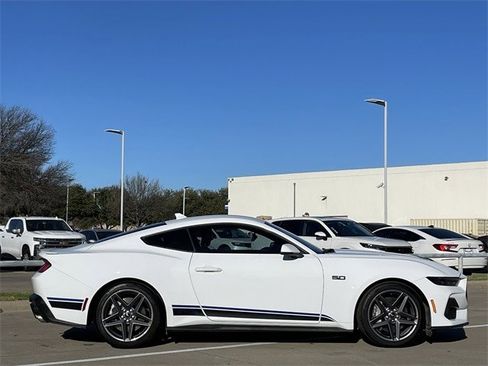 Used 2024 Ford Mustang GT Premium image 3