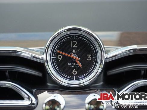 Used 2021 Bentley Bentayga image 20