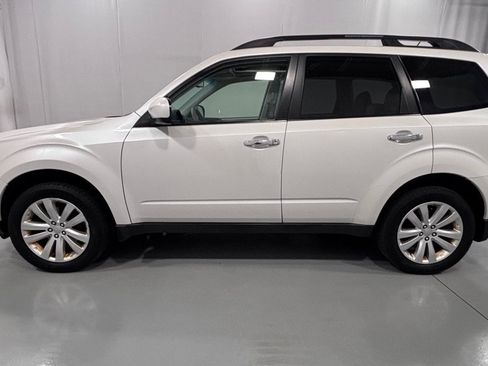 Used 2013 Subaru Forester 2.5X Premium w/ All-Weather Plus Pkg AWD/4WD image 8