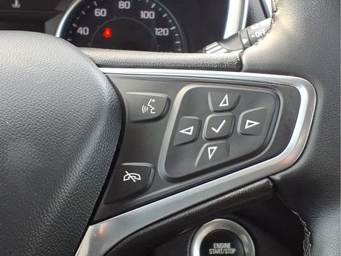 Used 2023 Chevrolet Equinox LT w/ Driver Convenience Package image 16