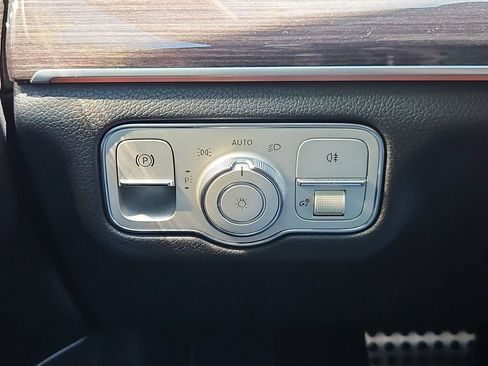 Used 2022 Mercedes-Benz GLS 450 4MATIC image 18