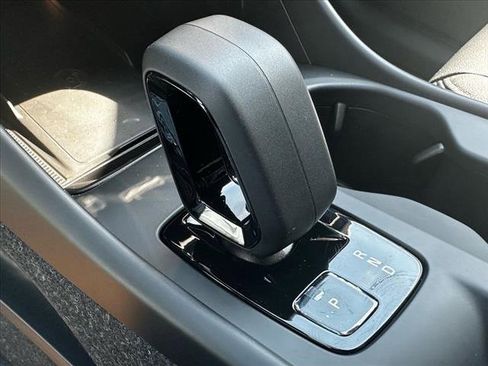 New 2025 Volvo XC40 B5 Core w/ Protection Package Premier image 14