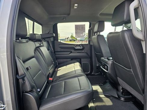 Used 2025 GMC Sierra 1500 SLT w/ SLT Convenience Package AWD/4WD image 12