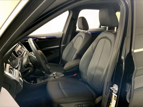 Used 2021 BMW X1 xDrive28i image 7