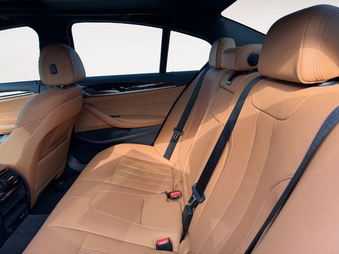 Used 2023 BMW 530i w/ Convenience Package image 29