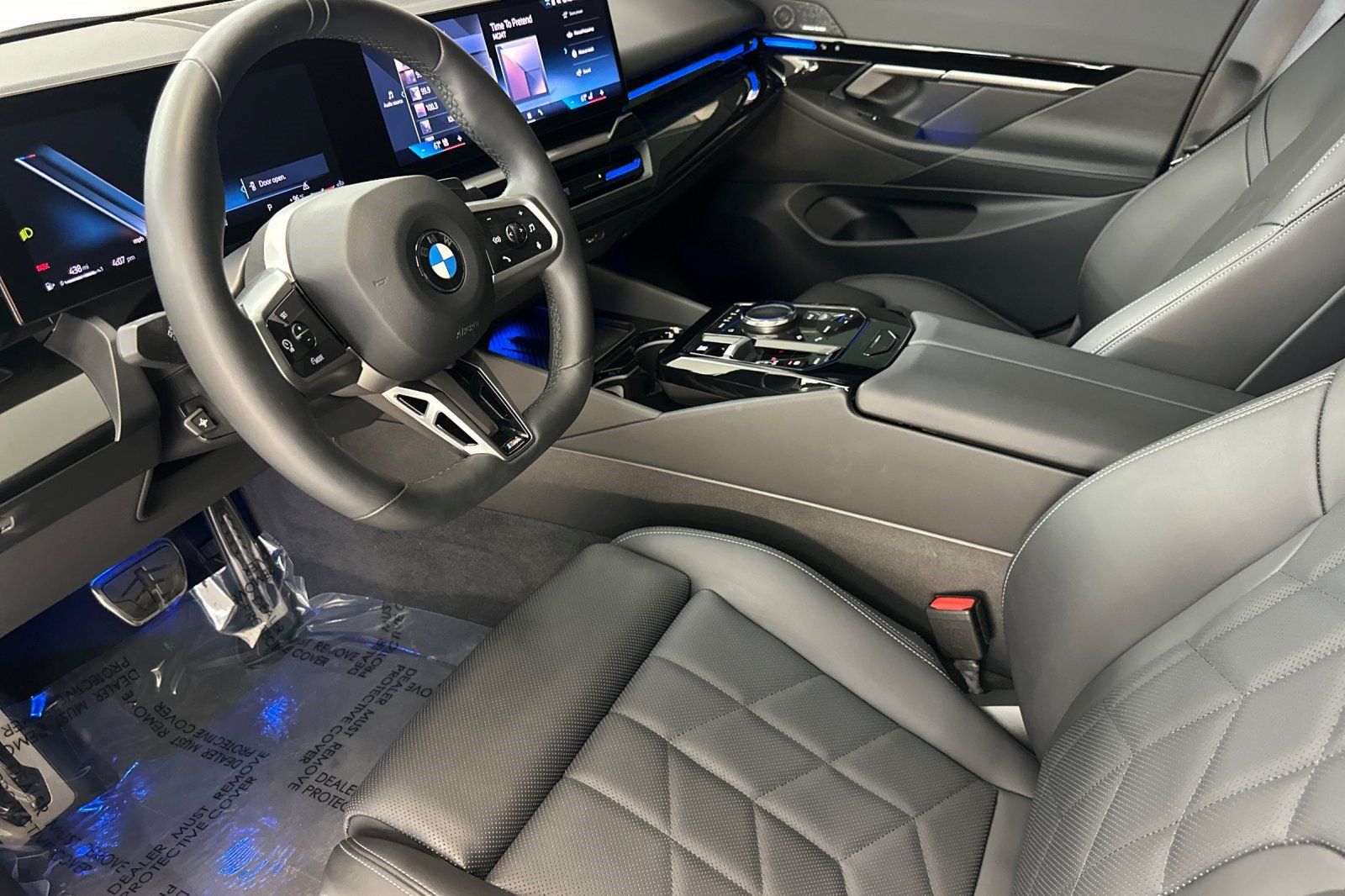Used 2024 BMW 530i w/ M Sport Package RWD image 4