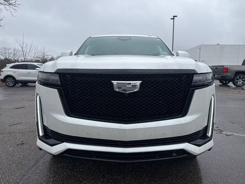 Used 2023 Cadillac Escalade Sport Platinum w/ LPO, ONYX Package image 3