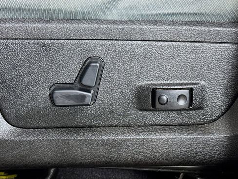 Used 2019 RAM 1500 Classic Warlock AWD/4WD image 17