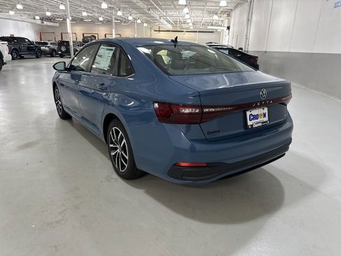 New 2026 Volkswagen Jetta SE FWD image 6