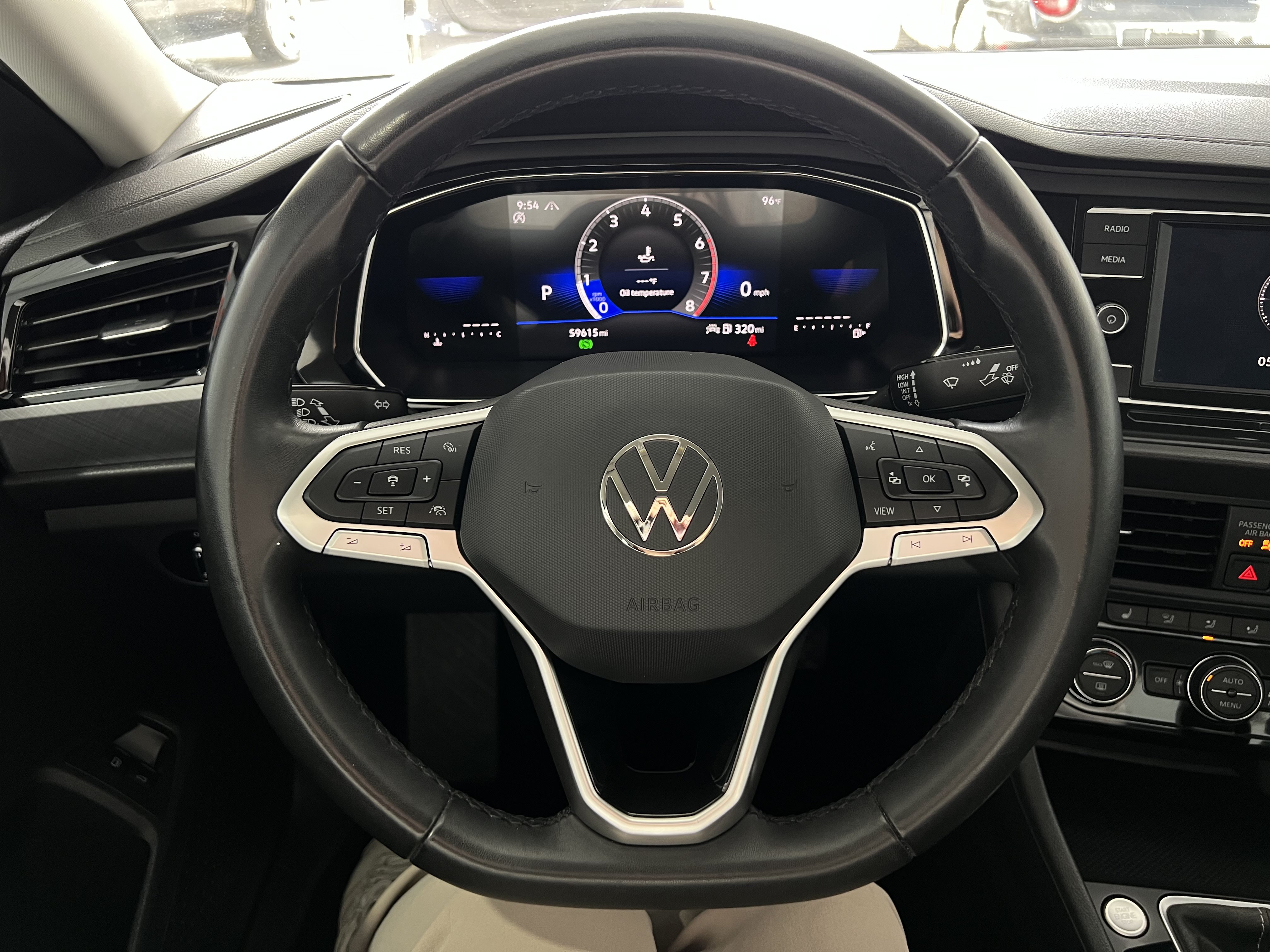 Used 2024 Volkswagen Jetta SE FWD image 12