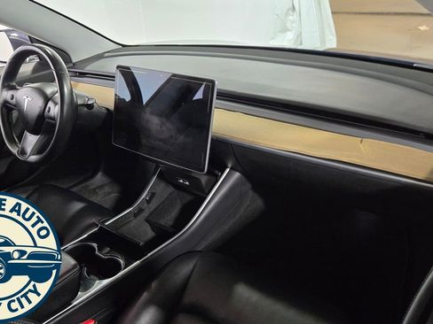 Used 2018 Tesla Model 3 Long Range AWD/4WD image 31