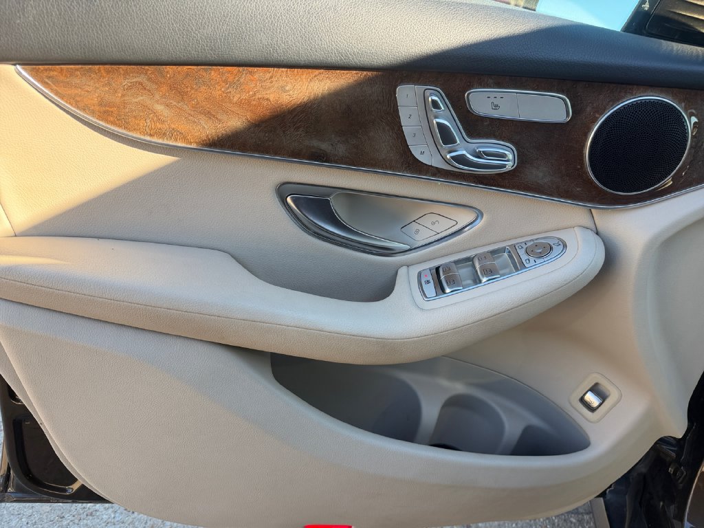 Certified 2018 Mercedes-Benz GLC 300 image 18