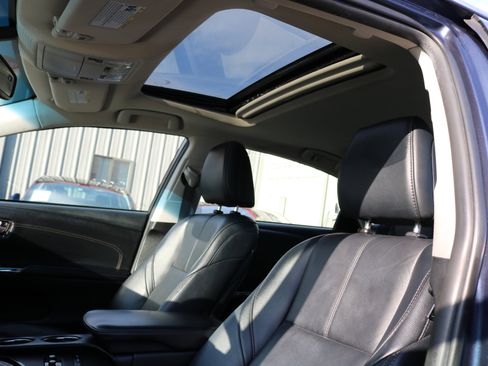 Used 2016 Toyota Avalon XLE Premium image 17