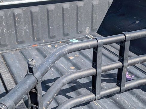 Used 2020 Nissan Frontier SV w/ Midnight Edition Floor Mats image 12