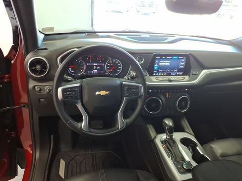 Used 2021 Chevrolet Blazer LT w/ Sound & Technology Package FWD image 13
