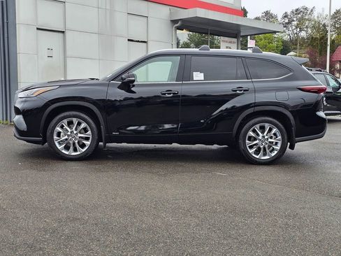 New 2026 Toyota Highlander Limited AWD/4WD image 4