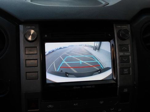 Used 2018 Toyota Tundra SR5 w/ SR5 Upgrade Package image 31