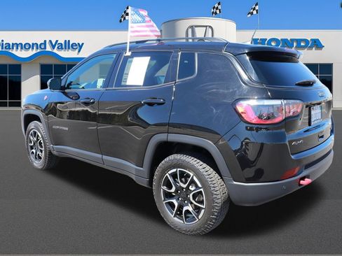 Used 2024 Jeep Compass Trailhawk AWD/4WD image 4