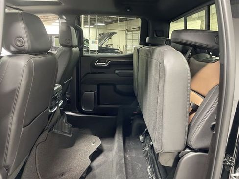 Used 2024 Chevrolet Silverado 1500 High Country w/ Technology Package image 24