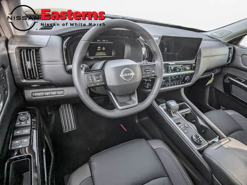 New 2026 Nissan Pathfinder Platinum AWD/4WD image 11