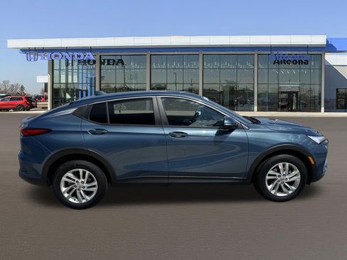 Used 2025 Buick Envista Preferred w/ Convenience I Package FWD image 5