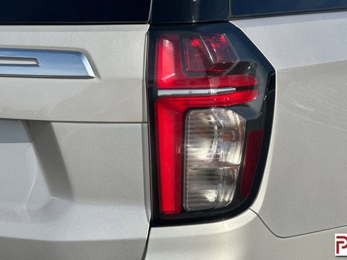 Used 2023 Chevrolet Suburban High Country w/ LPO, Illumination Package AWD/4WD image 36