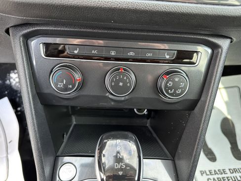 Used 2024 Volkswagen Tiguan S image 31