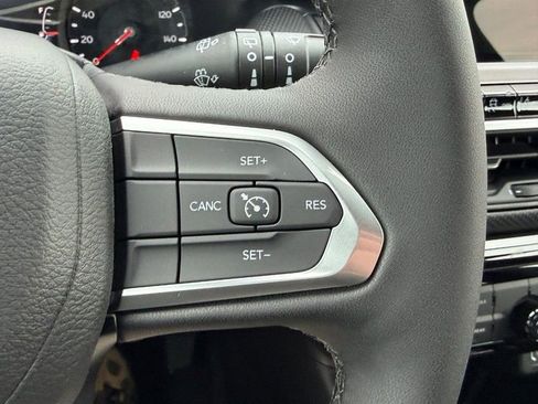 New 2026 Jeep Compass Latitude image 12