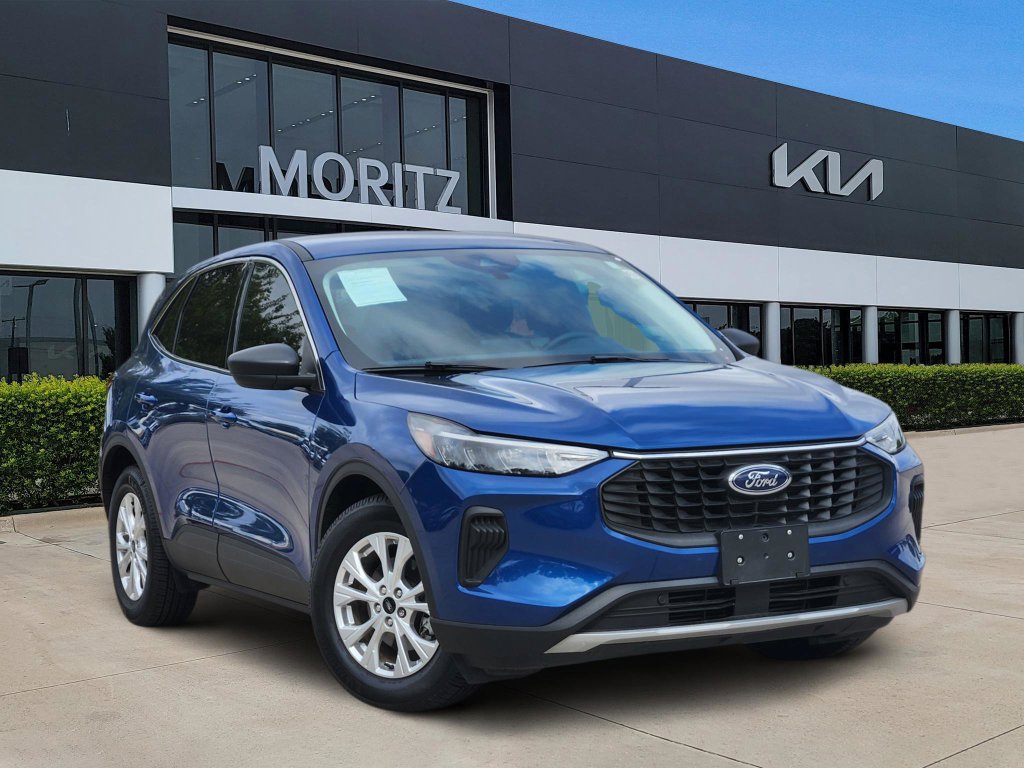 Used 2023 Ford Escape Active w/ Cold Weather Package FWD image 1