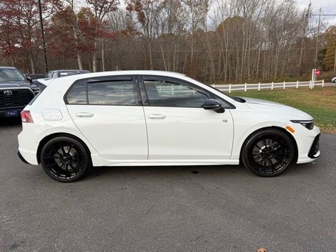 Used 2025 Volkswagen Golf R Black Edition image 8