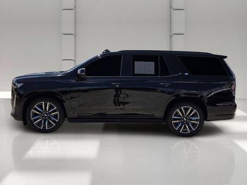 Used 2023 Cadillac Escalade Sport Platinum RWD image 2