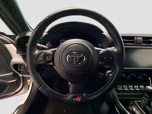 Used 2023 Toyota GR86 Premium w/ ALL Weather Mat Package (TMS) RWD image 9