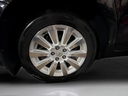 Used 2015 Toyota Sienna XLE AWD/4WD image 28