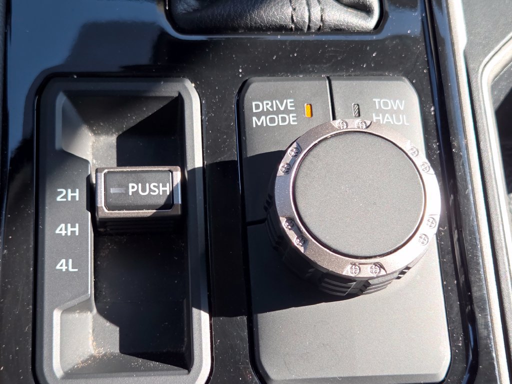 Used 2023 Toyota Tundra Limited AWD/4WD image 9