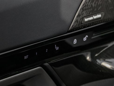 New 2026 BMW 530i xDrive w/ Premium Package image 11