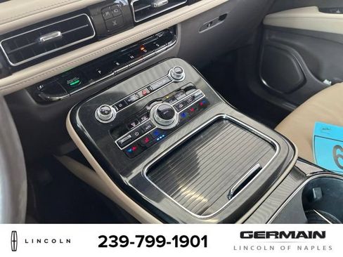 Used 2022 Lincoln Nautilus Reserve AWD/4WD image 16