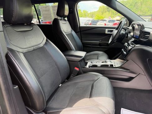 Used 2022 Ford Explorer ST w/ ST Street Pack AWD/4WD image 25
