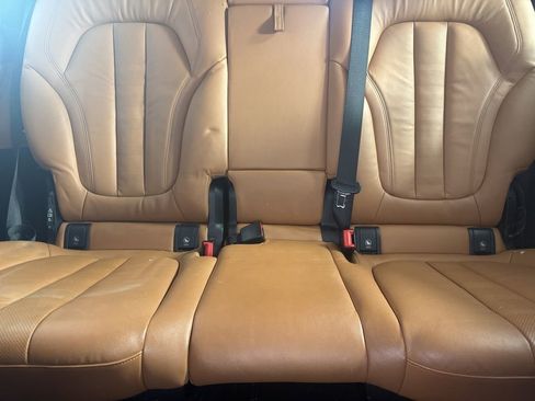 Certified 2022 BMW X7 M50i w/ Dynamic Handling Package image 15