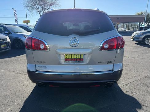 Used 2011 Buick Enclave CXL image 6