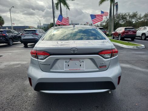 Used 2022 Toyota Corolla LE image 10