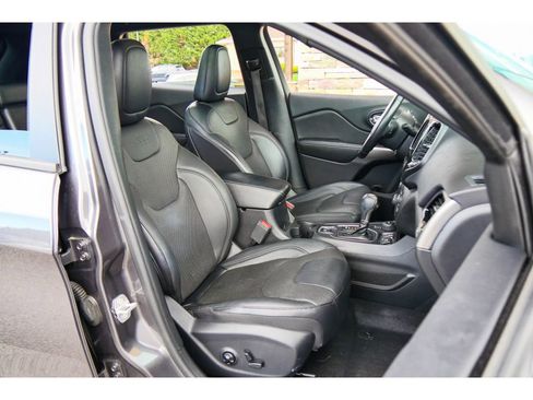 Used 2019 Jeep Cherokee High Altitude image 15