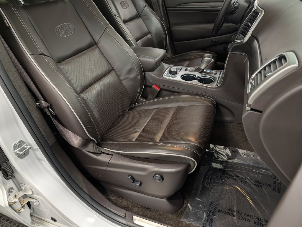 Used 2018 Jeep Grand Cherokee Overland AWD/4WD image 36