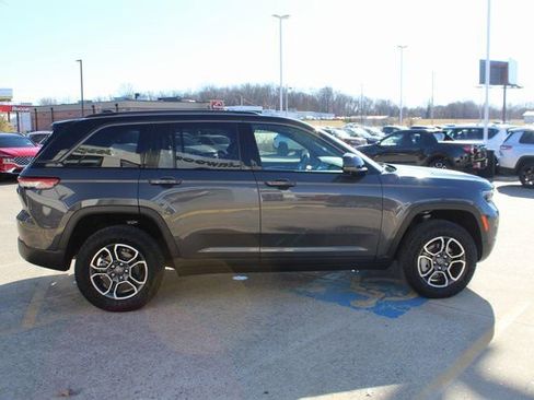 Used 2022 Jeep Grand Cherokee Trailhawk w/ ADV Protech Group II image 5