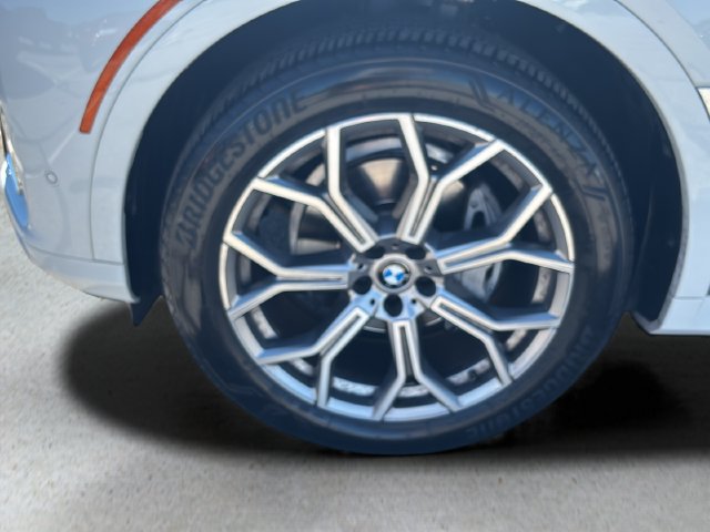 Used 2021 BMW X7 xDrive40i w/ Premium Package AWD/4WD image 26