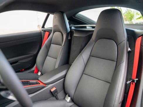 New 2025 Porsche 718 Cayman image 5