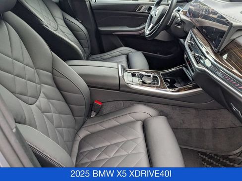 Used 2025 BMW X5 xDrive40i w/ Premium Package AWD/4WD image 32