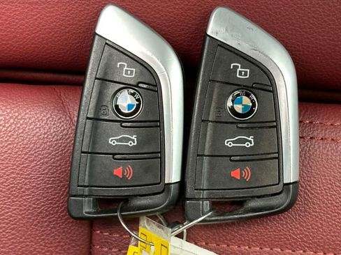 Used 2023 BMW 330i 330i w/ Premium Package image 21