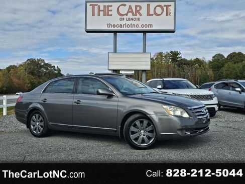 Used 2005 Toyota Avalon XL image 1